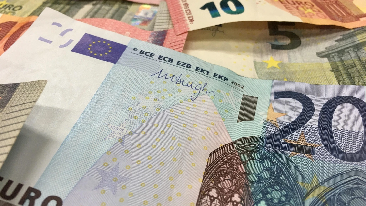 Romania cuts budget deficit in half in first two months of 2026