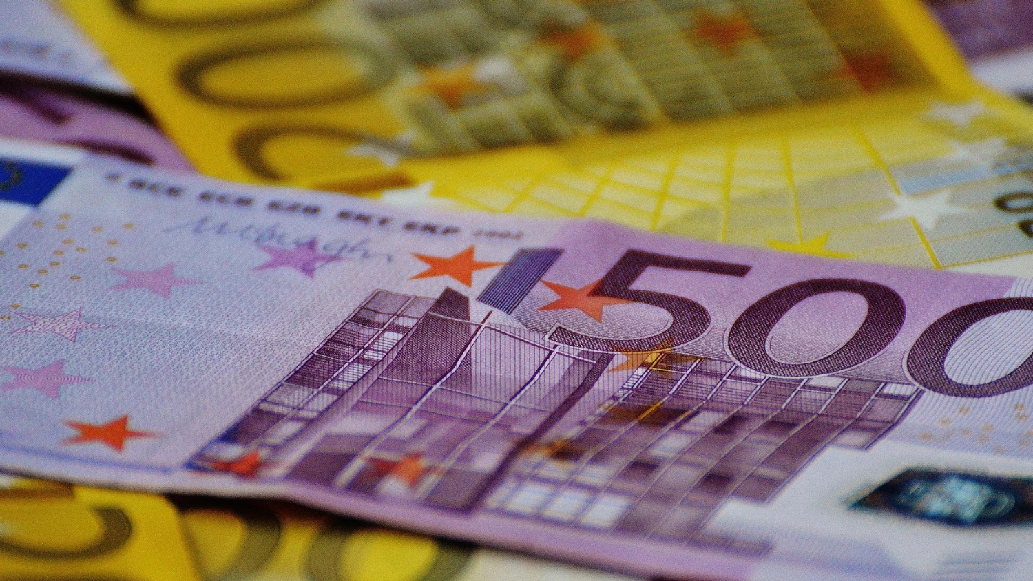 Romanian competition authority fines 10 banks €710 million