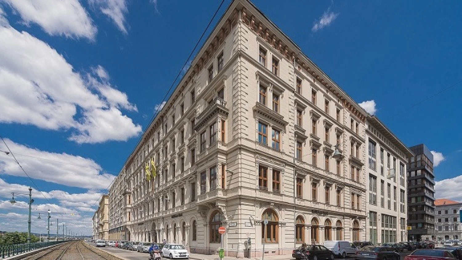 News Article Europa Capital and ConvergenCE buy Budapest office building