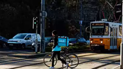 News - 15-minute service is changing the face of cities