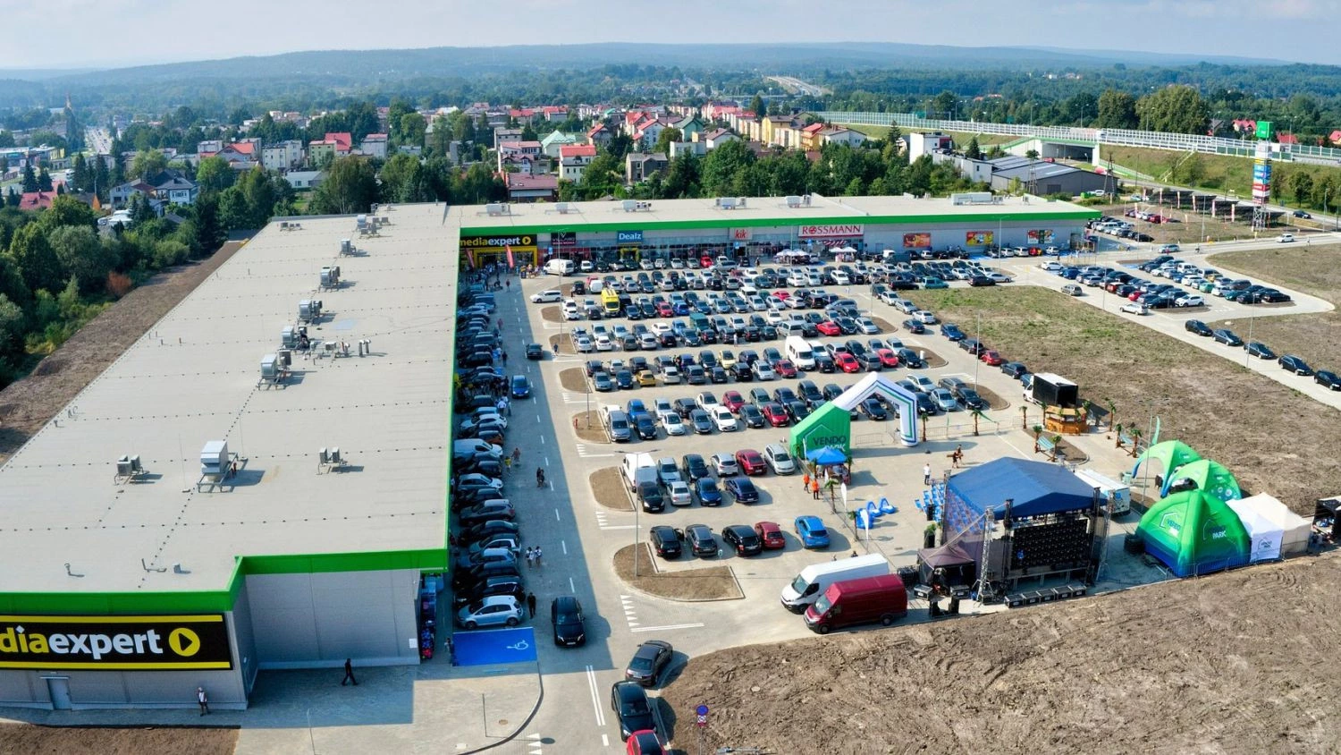 News Article Polish retail parks and convenience centers grow very fast
