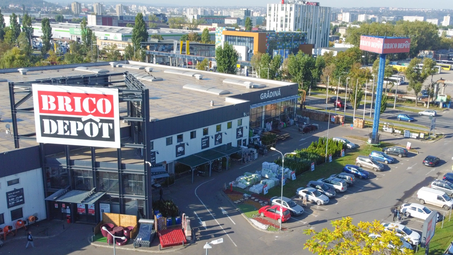 News Article Rădăcini Grup buys Brico Depot Iași