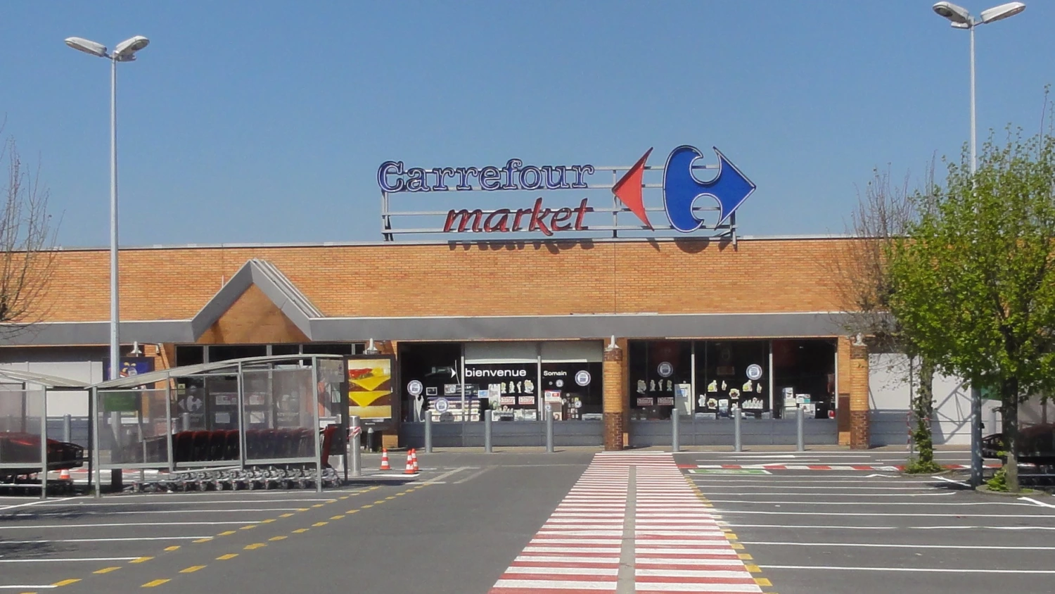 News Article Carrefour close to take over Cora’s operations in Romania