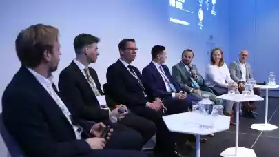 News - Local investors are giving the Czech market stability