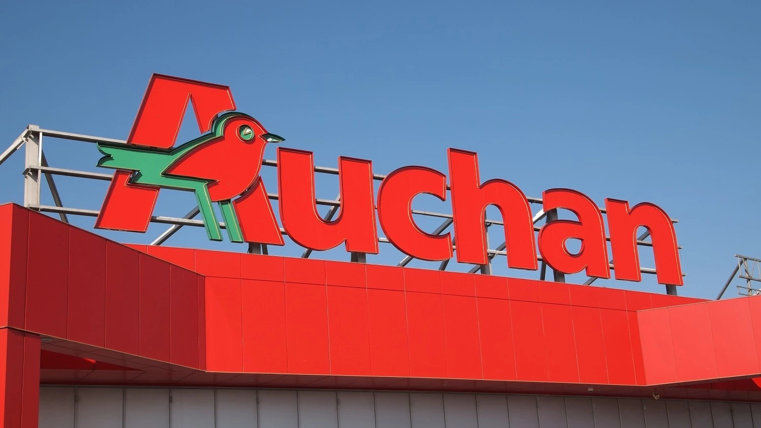 News Article Auchan acquires Romanian supermarket chain