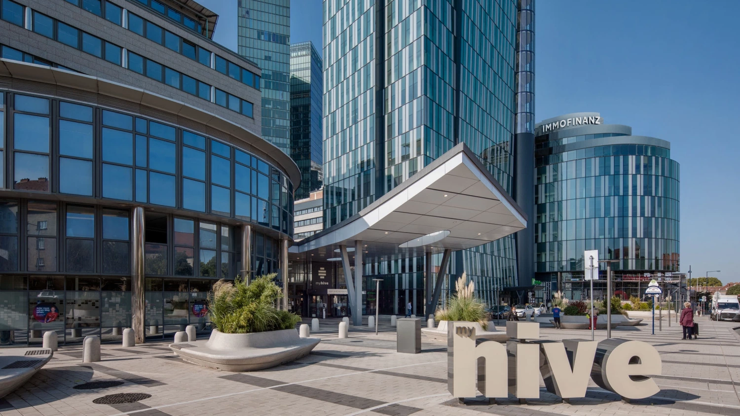 News Article Immofinanz extends mandate of Board Member
