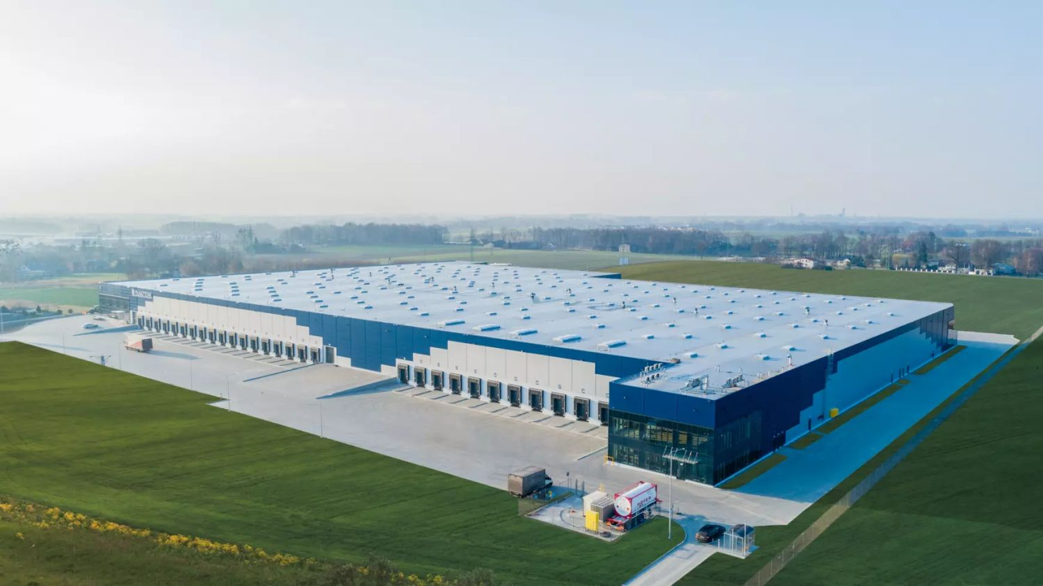 News Article investment logistics Panattoni Europe Poland transaction warehouse