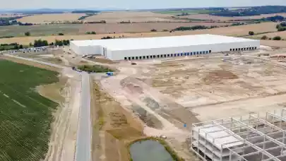 News - UDI Group completes first hall of logistics complex near Plzeň