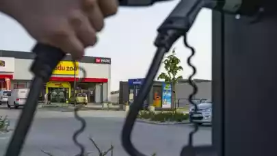 News - LCP Properties to install 80 car charging stations in M Parks