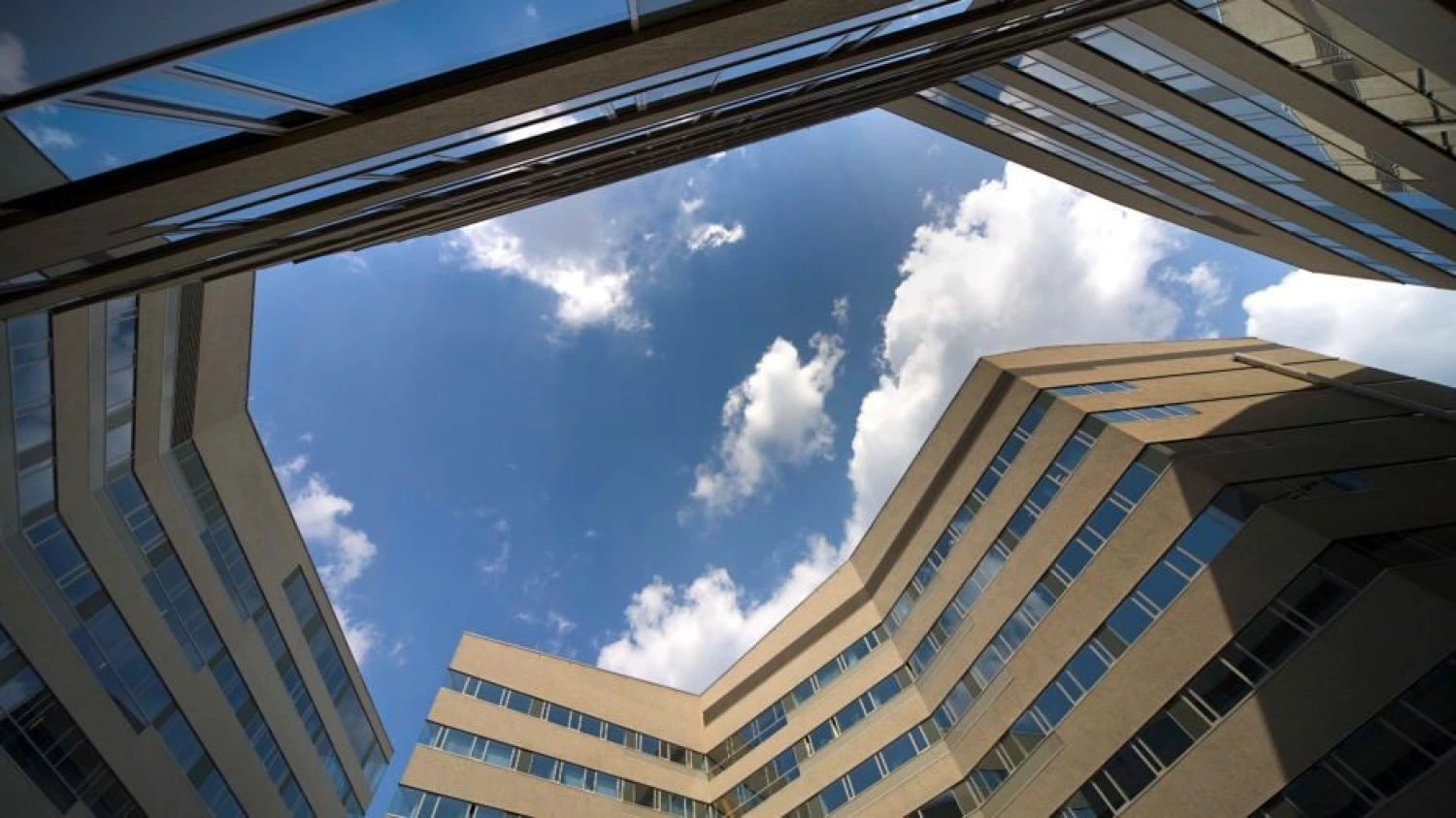 News Article MCAP Global Finance enters CEE with Budapest purchase
