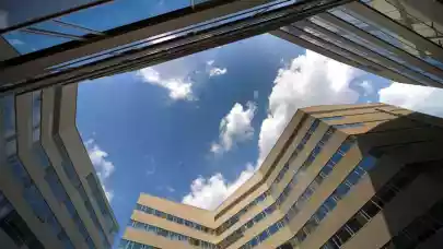 News - MCAP Global Finance enters CEE with Budapest purchase