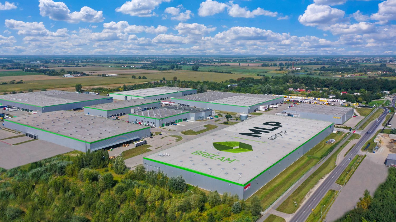 News Article logistics MLP Group Poland Universal Express warehouse Warsaw