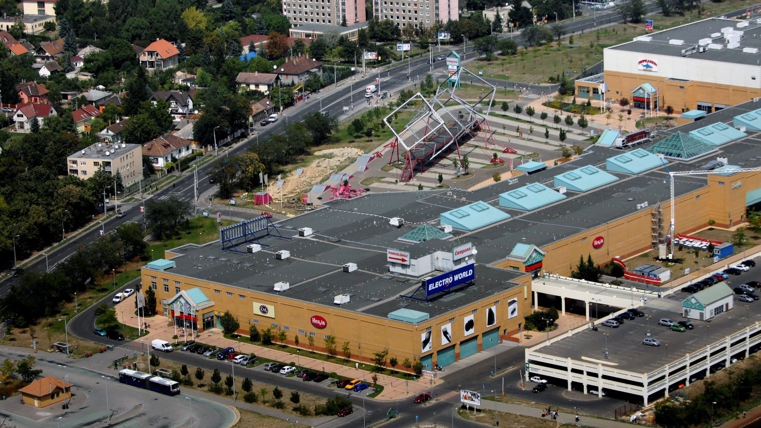News Article CPI plans major refurbishments in Budapest