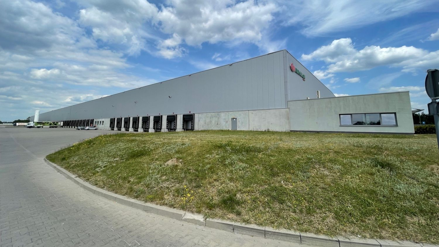 News Article funds investment logistics Mirae Palmira Poland warehouse