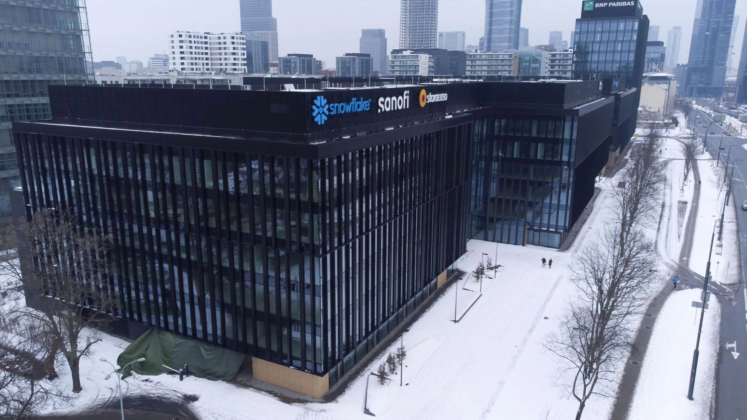 News Article LIXA E office building in Warsaw gets use permit