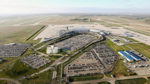 News Hungarian state buys back Budapest Airport