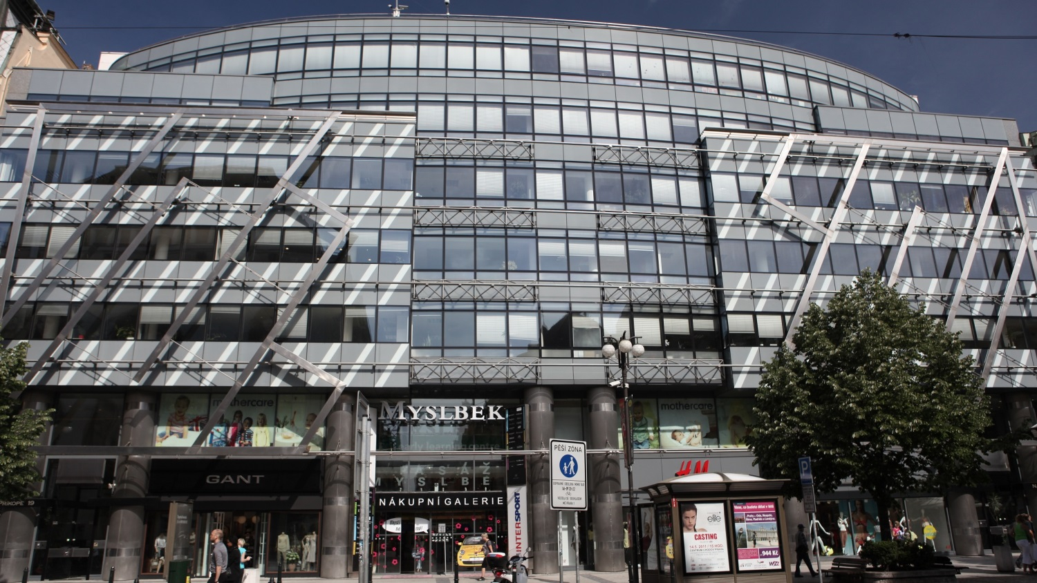 News Article Czech Republic iO Partners Max Realitní Fund office Prague retail Savills