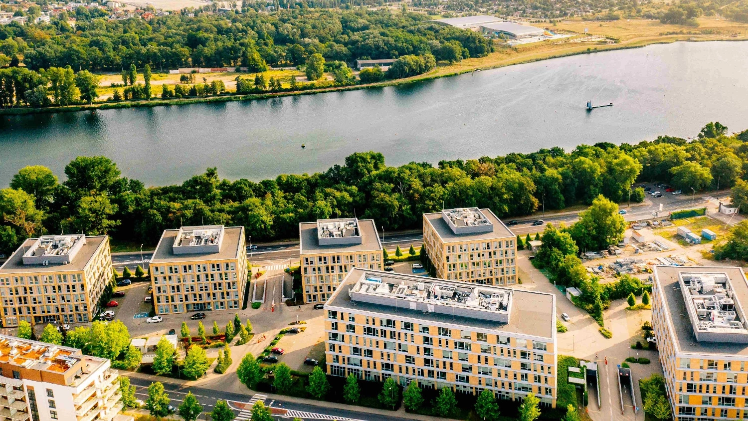 News Article Berlin HYP EPP Henderson Park office PKO Bank Polski Poland refinancing