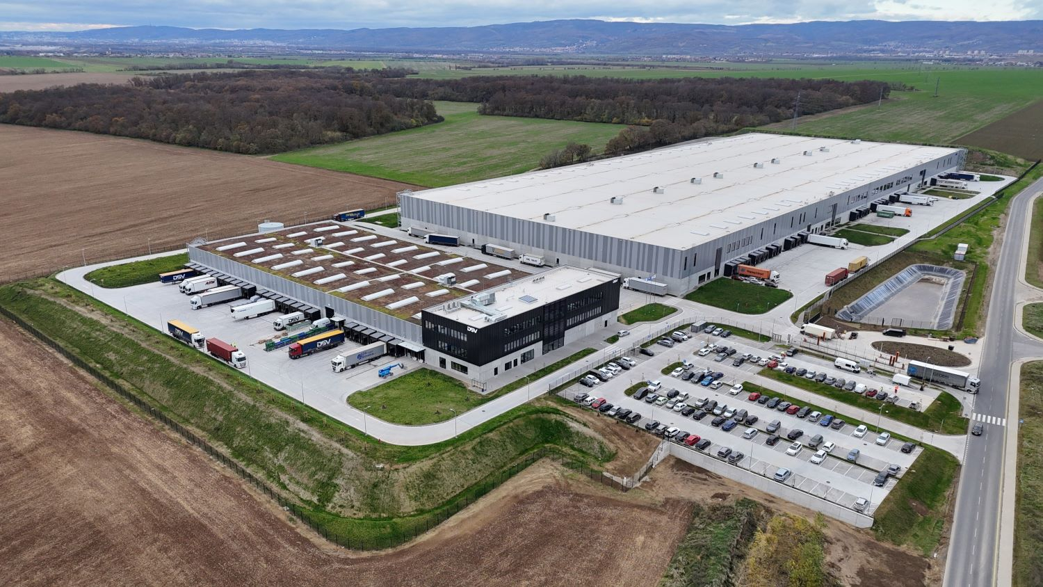 News Article ASB Slovakia Cushman & Wakefield Grinity industrial iO Partners REICO IS EAM REICO LONG LEASE Slovakia Wilsons