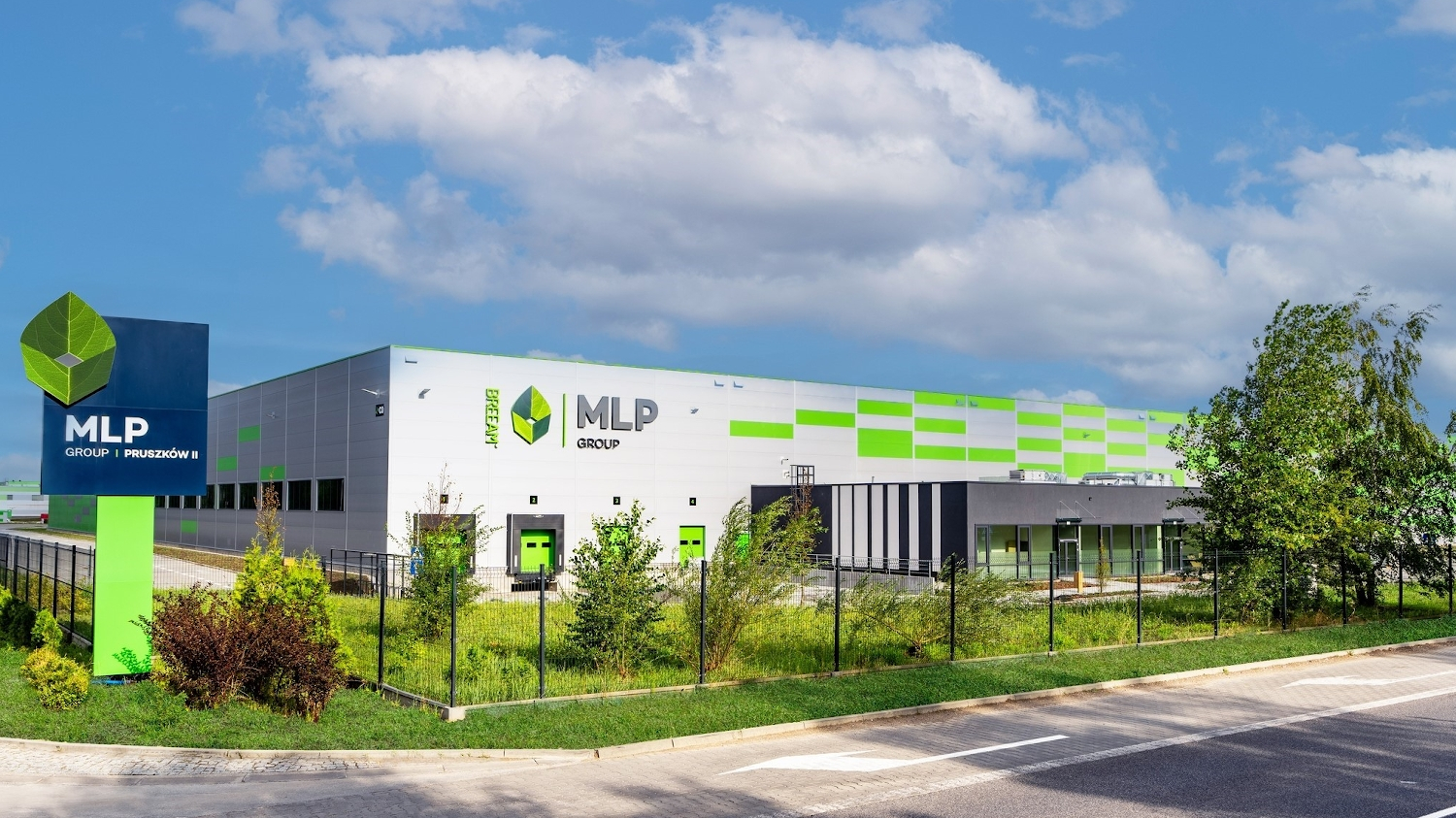 News Article logistics MLP Group Poland Sarantis warehouse Warsaw