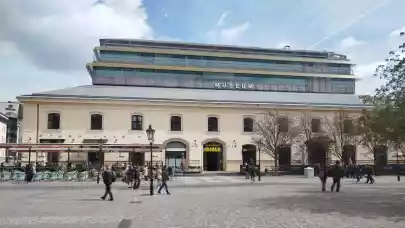 News - Fio buys iconic building in Prague #BVK Europa-Immobilien-Spezialfonds #Czech Republic #Fio real estate fund #investment #Prague