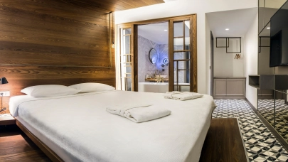 News Amstar Management sells two hotels in Bucharest