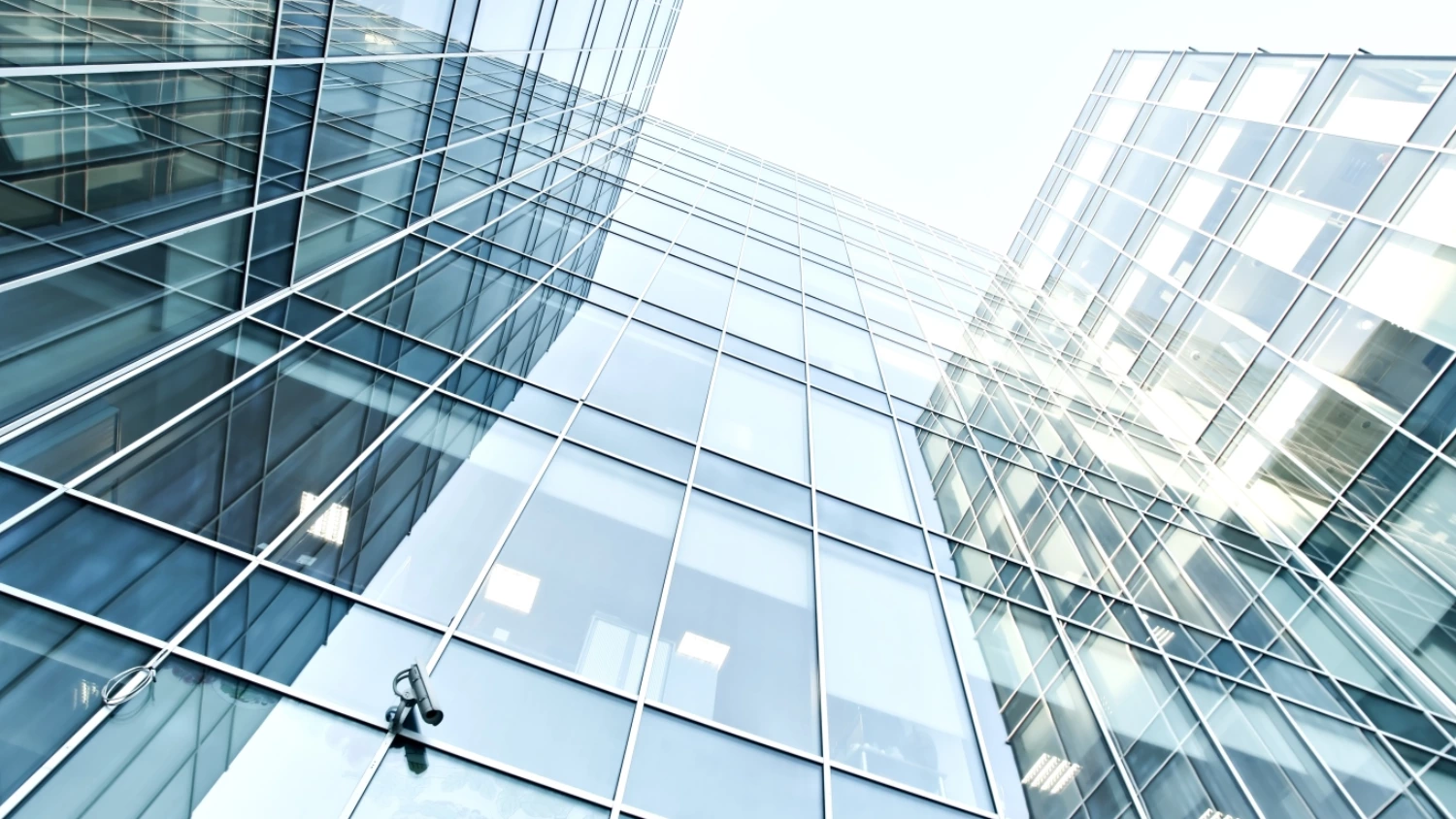 News Article analysis Avison Young investment office Poland PRS retail warehouse