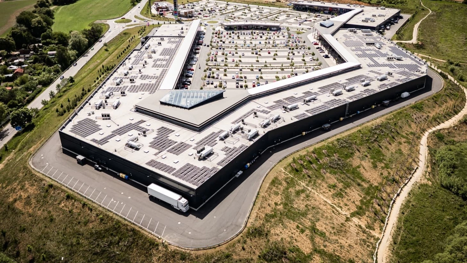 News Article Czech Republic investment retail ZDR Investments Master Fund