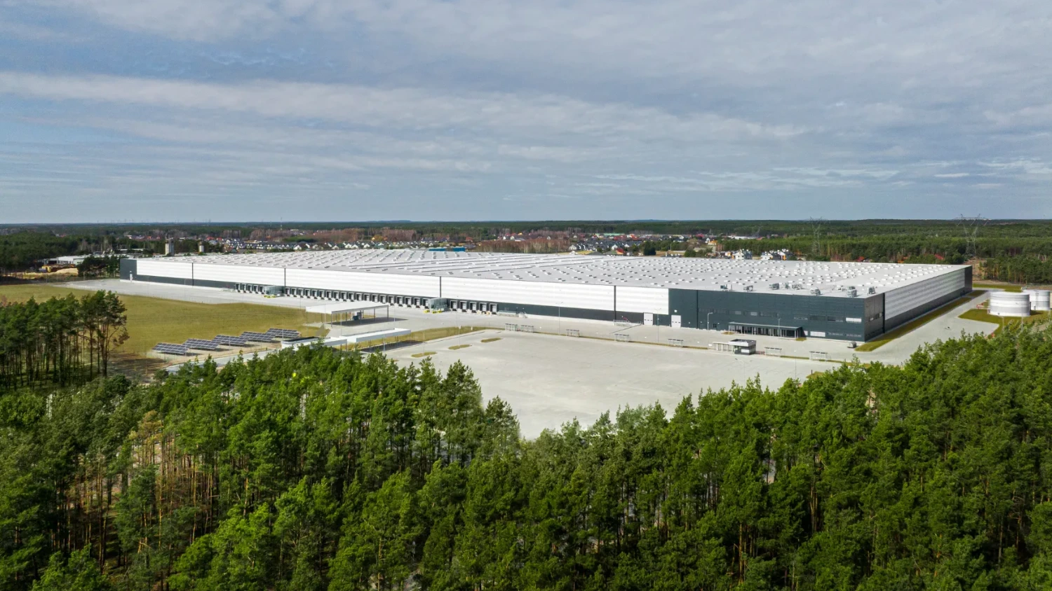 News Article CBRE IM CMS Colliers Czech Republic Erste Asset Management Gleeds industrial investment KODA Poland REICO LONG LEASE