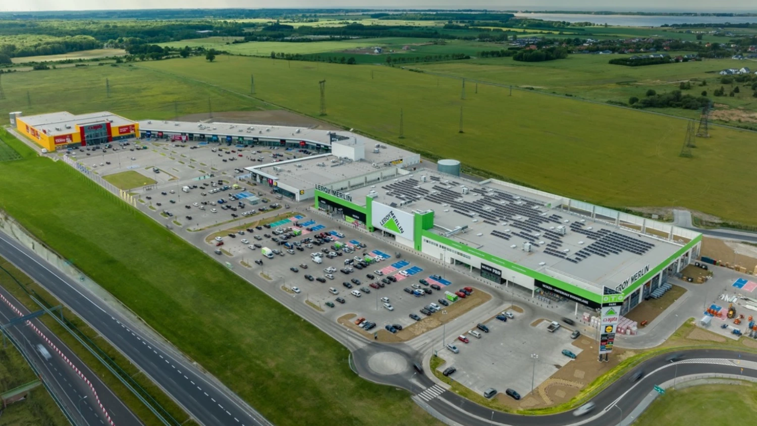 News Article BIG investment Poland retail retail park