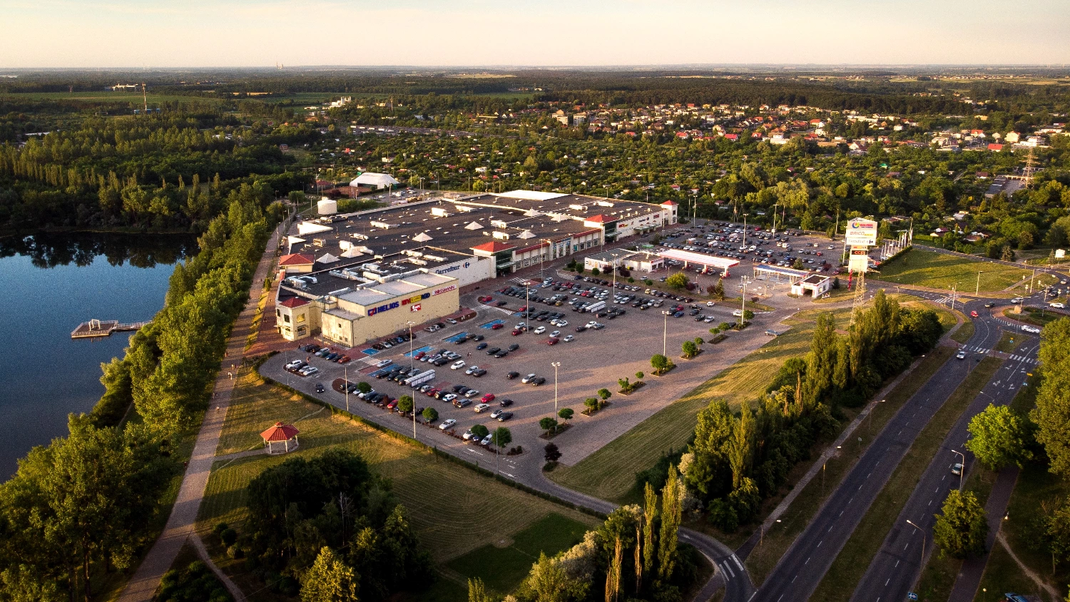 News Article Avison Young investment Poland retail Stage Capital
