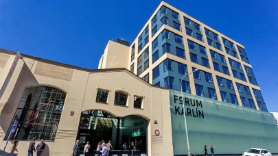 News Amundi enters final phase in selling office complex in Prague