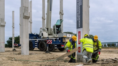 News New drugstore distribution centre grows near Prague
