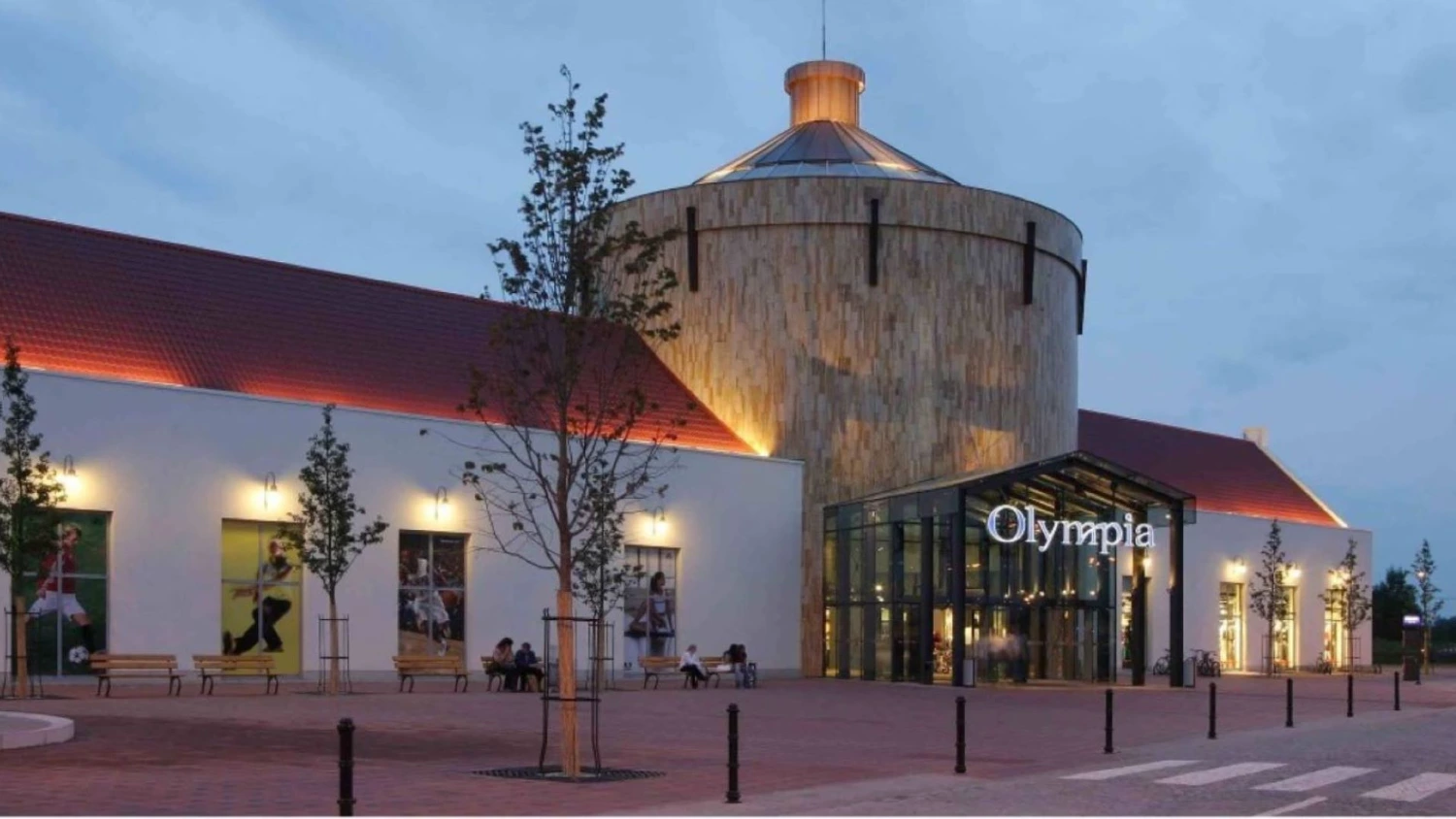 News Article Czech Republic investment Olomouc Redstone retail