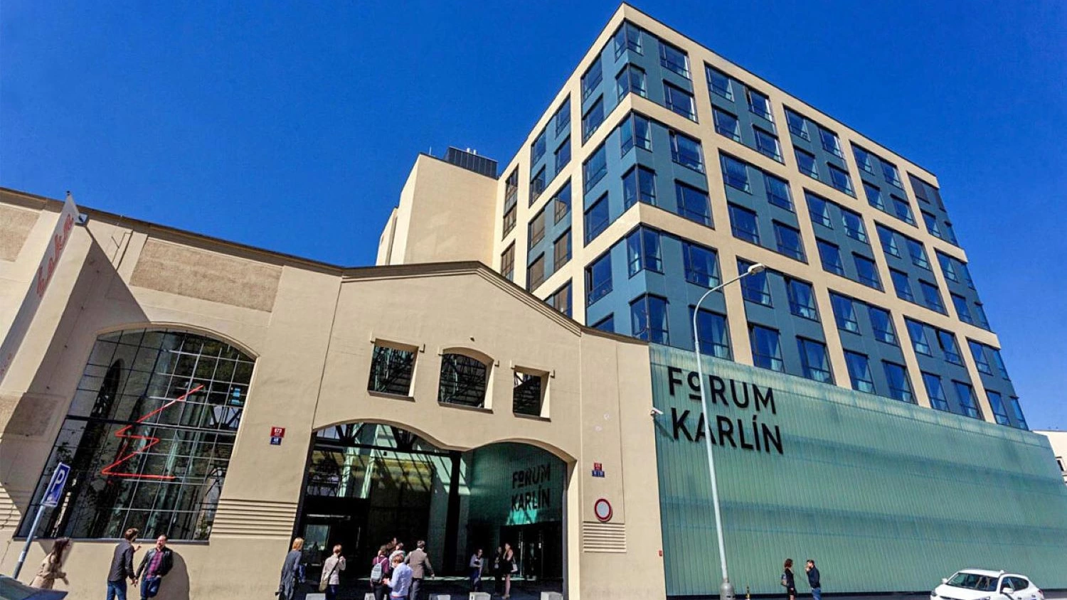 News Article Amundi ČSOB Czech Republic hotel investment office Patria Prague
