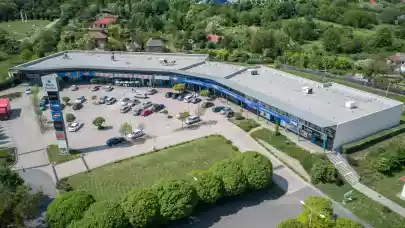 News - Granit buys 12 retail parks from Revetas in Hungary