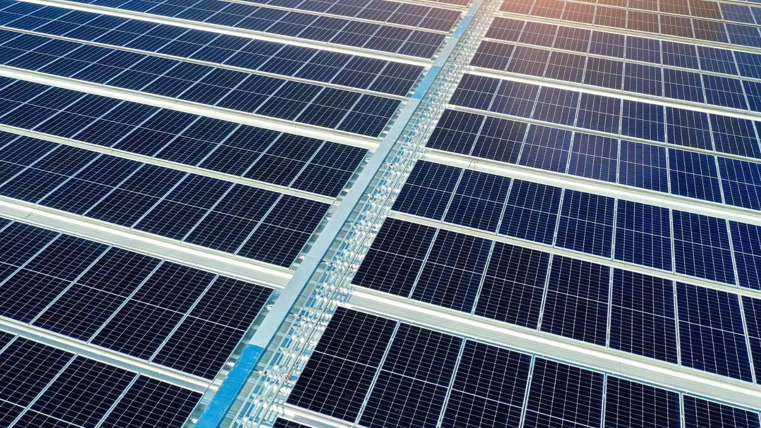 Hidroelectrica signs €4.9 million solar park contract