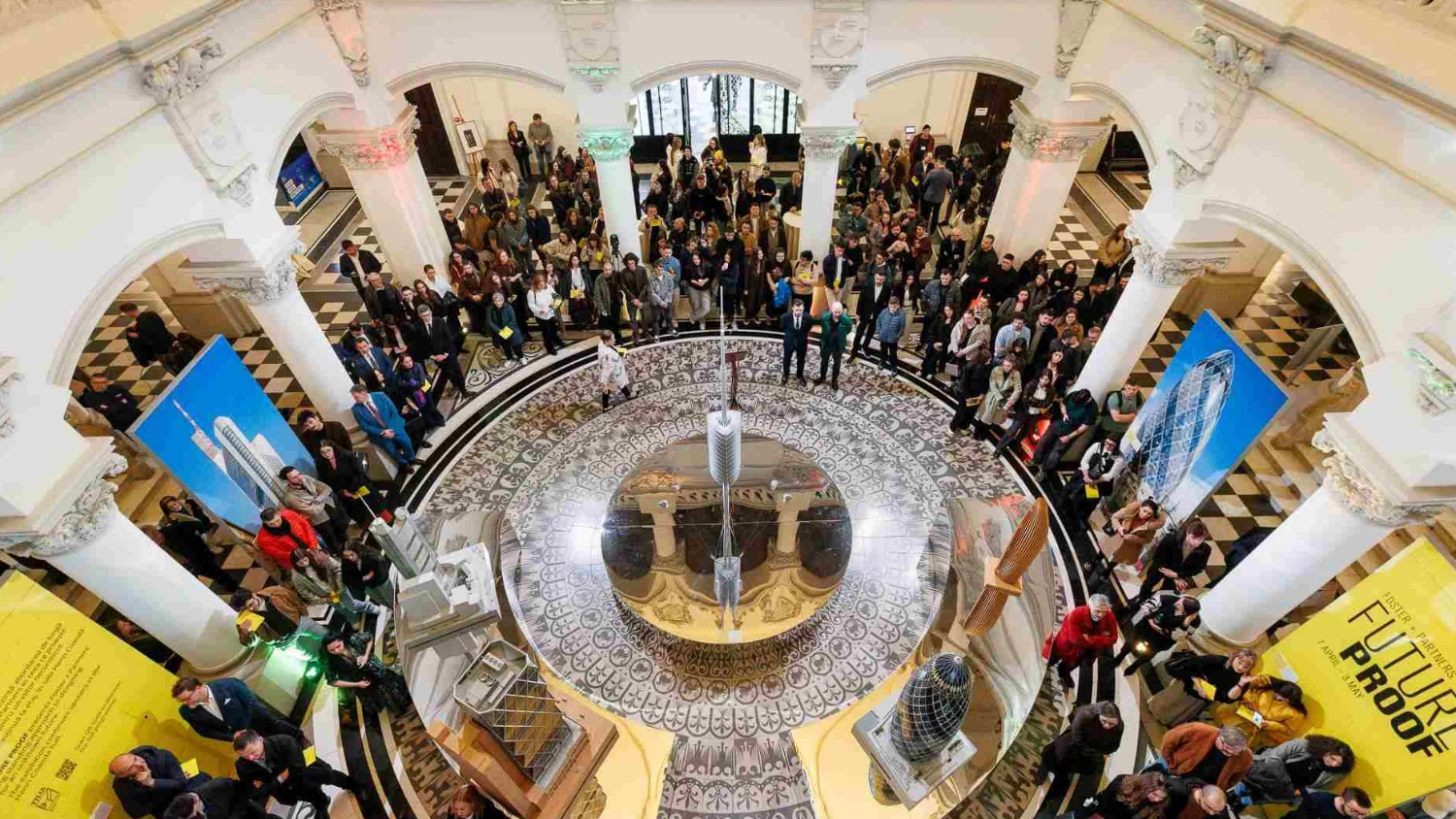 Foster + Partners brings first Romanian exhibition to Iași