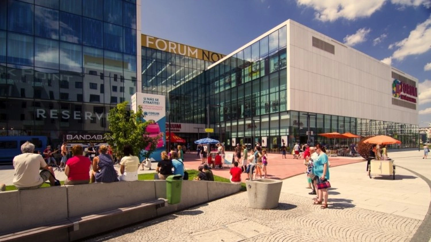 News Article Meyer Bergman puts Ostrava shopping centre on sale