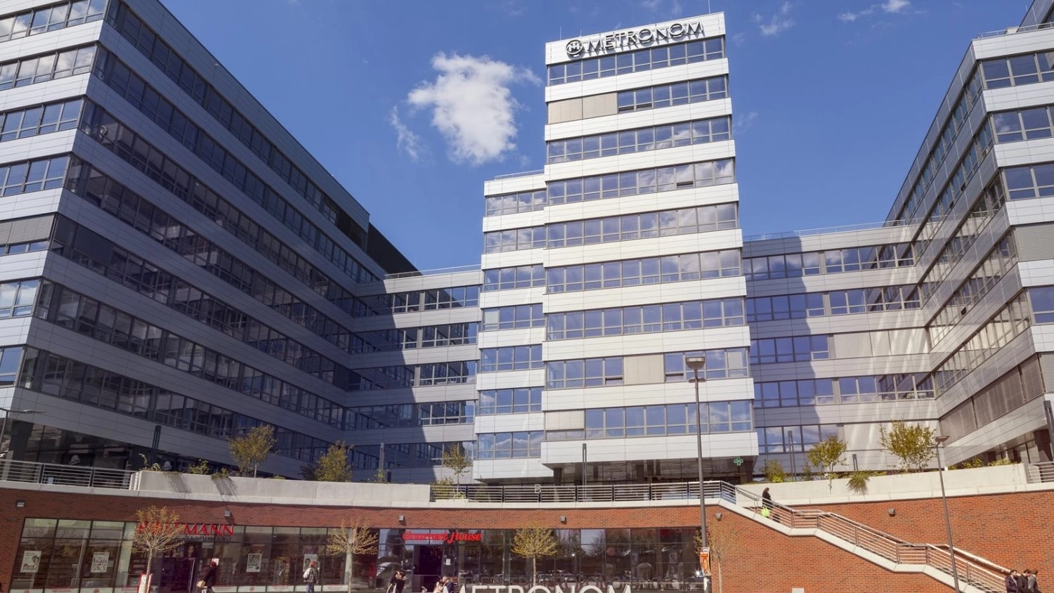 News Article HB Reavis sells Prague office building to REICO