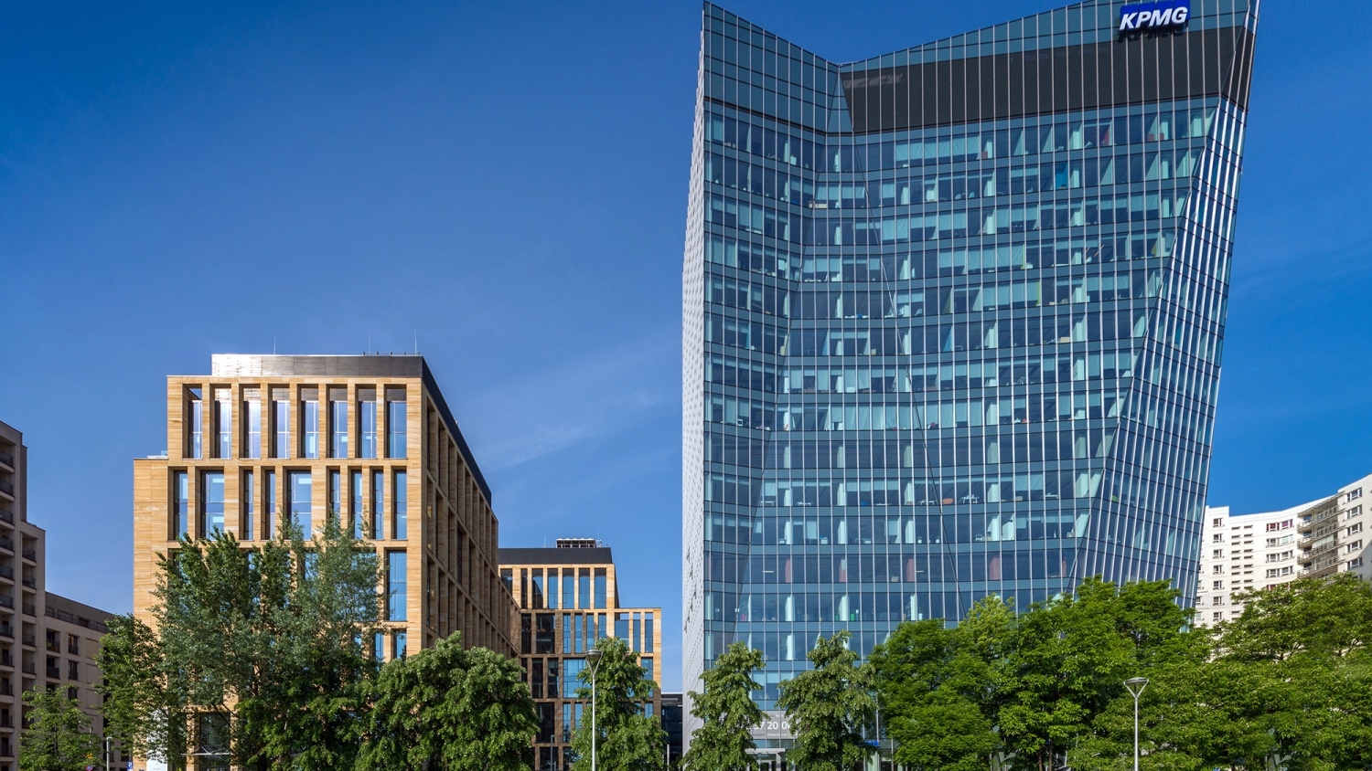 News Article HB Reavis sells Warsaw buildings to Savilss IM