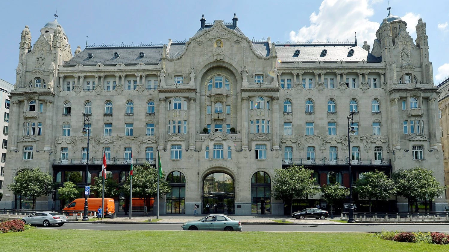 News Article Budapest’s Four Seasons Hotel secures €50m refinancing