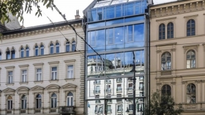 News Hong Kong fund and Wigan buy Budapest building