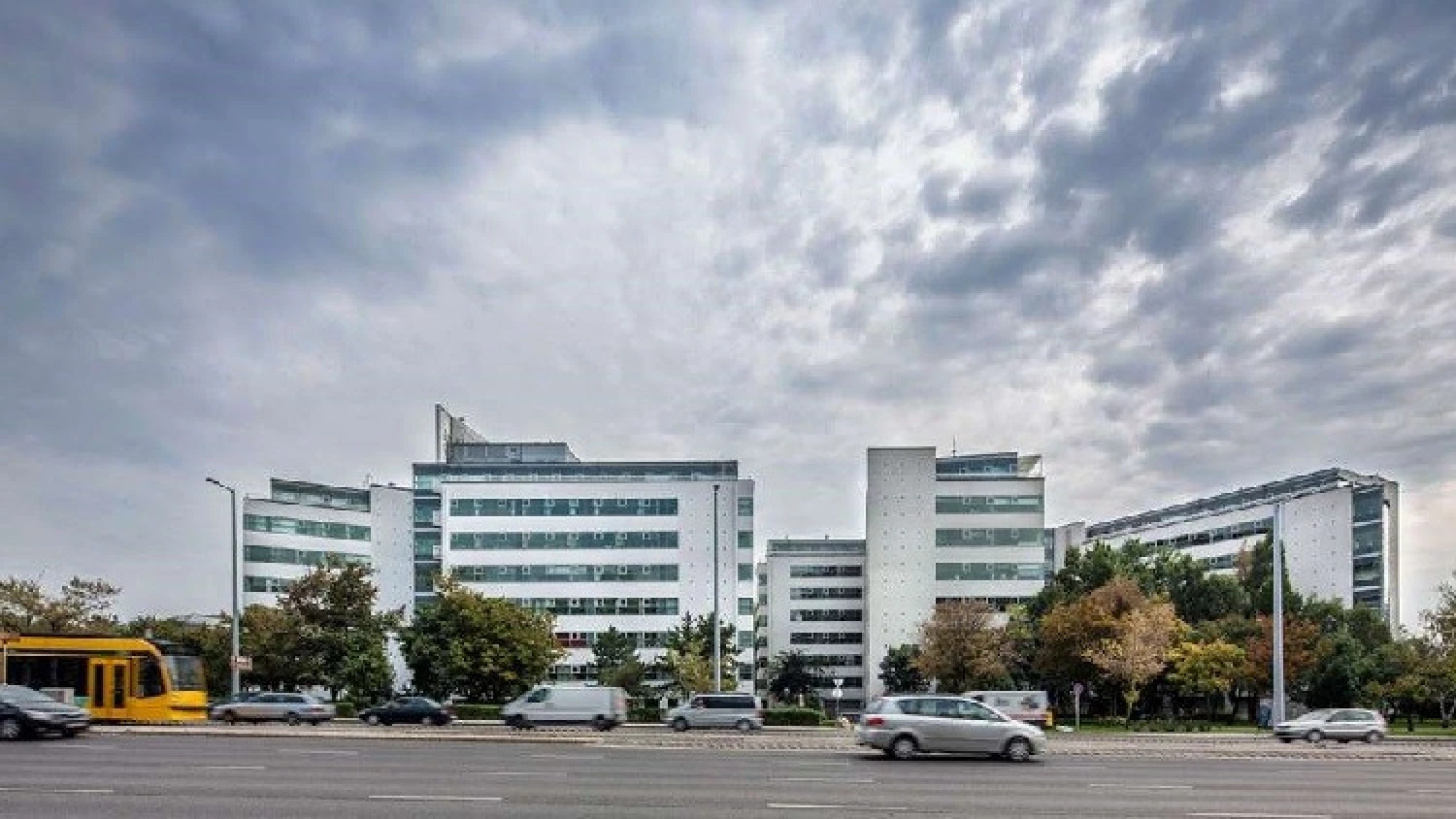 News Article Goldman Sachs buys Budapest office building