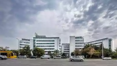 News - Goldman Sachs buys Budapest office building