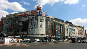 News Romanian retail market attracts new brands