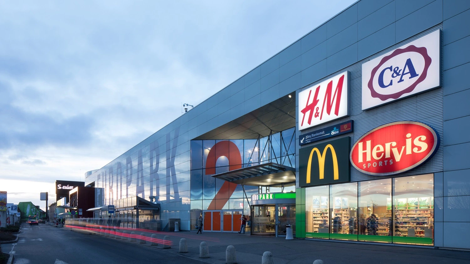 News Article DBK buys Prague shopping centre