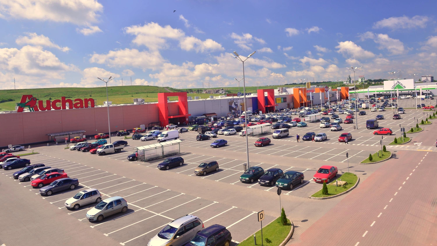 News Article Hungary’s Indotek Group buys shopping centre in Romania