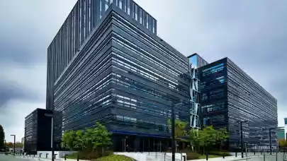 News - Hines to buy Warsaw office building