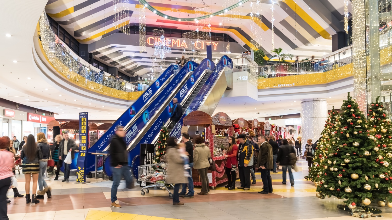 News Article development DTZ Echinox mall report retail Romania shopping